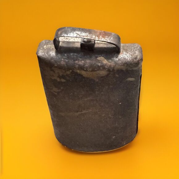 Forged Iron Cow Bell Patina Loud Heavy Collectible Farm Ranch Cottage Decor Vtg - Picture 2 of 9
